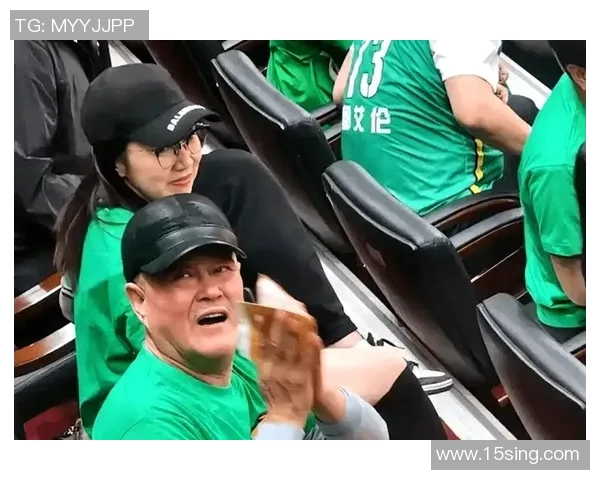 赵本山与姚明握手瞬间引发热议两位巨星的友谊与合作展现了中国文化的魅力与力量